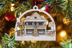 Handmade-ornament-of-my-house-from-a-photo-image-picture-personalized-Christmas-gifts---LittleHomeReplicas